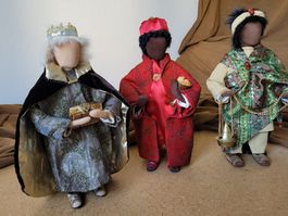 Schwarzenberger Krippenfiguren 3 Könige 29cm u. Geschenke N5