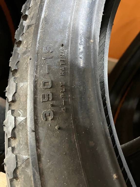 Firestone Pneumatici & Ruote complete: seltene Oldtimerpneus Firestone 19x3,5 – Usato da Seewen SO venduto da Eliane-Nora 3