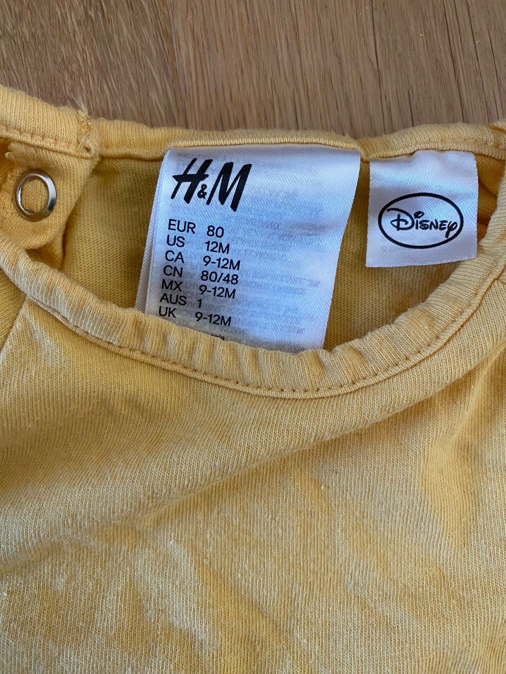 Disney Pigiama & Simili: Winnie Pooh Strampler Grösse 80 neuwertig – Usato da Trachslau venduto da M_Schmid81 2