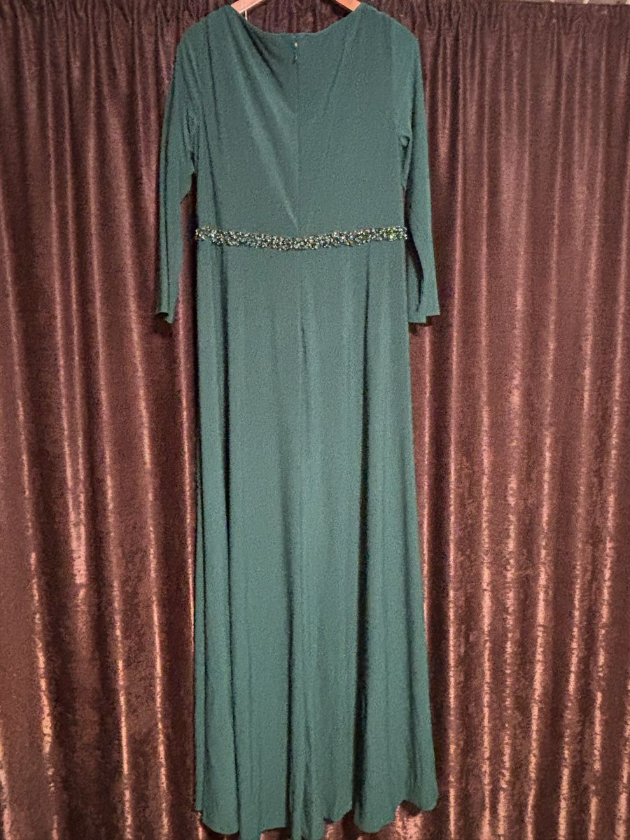 Vestiti: Mac Duggal Emerald Green Gown - Size 16W – Nuovo (secondo la descrizione) da Luzern venduto da mon_6rzf 1