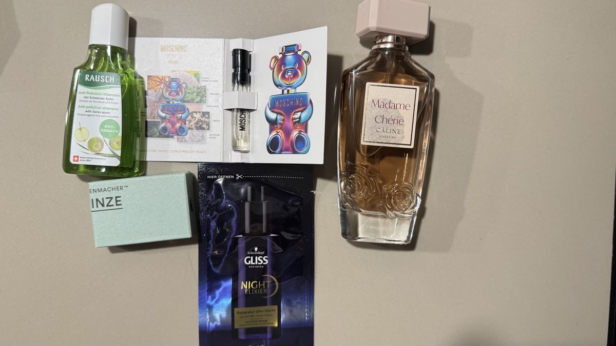 Profumi & Eau de Toilette: Beauty set - Mon Cherie, Moschino – Nuovo (secondo la descrizione) da Zürich venduto da Violetx
