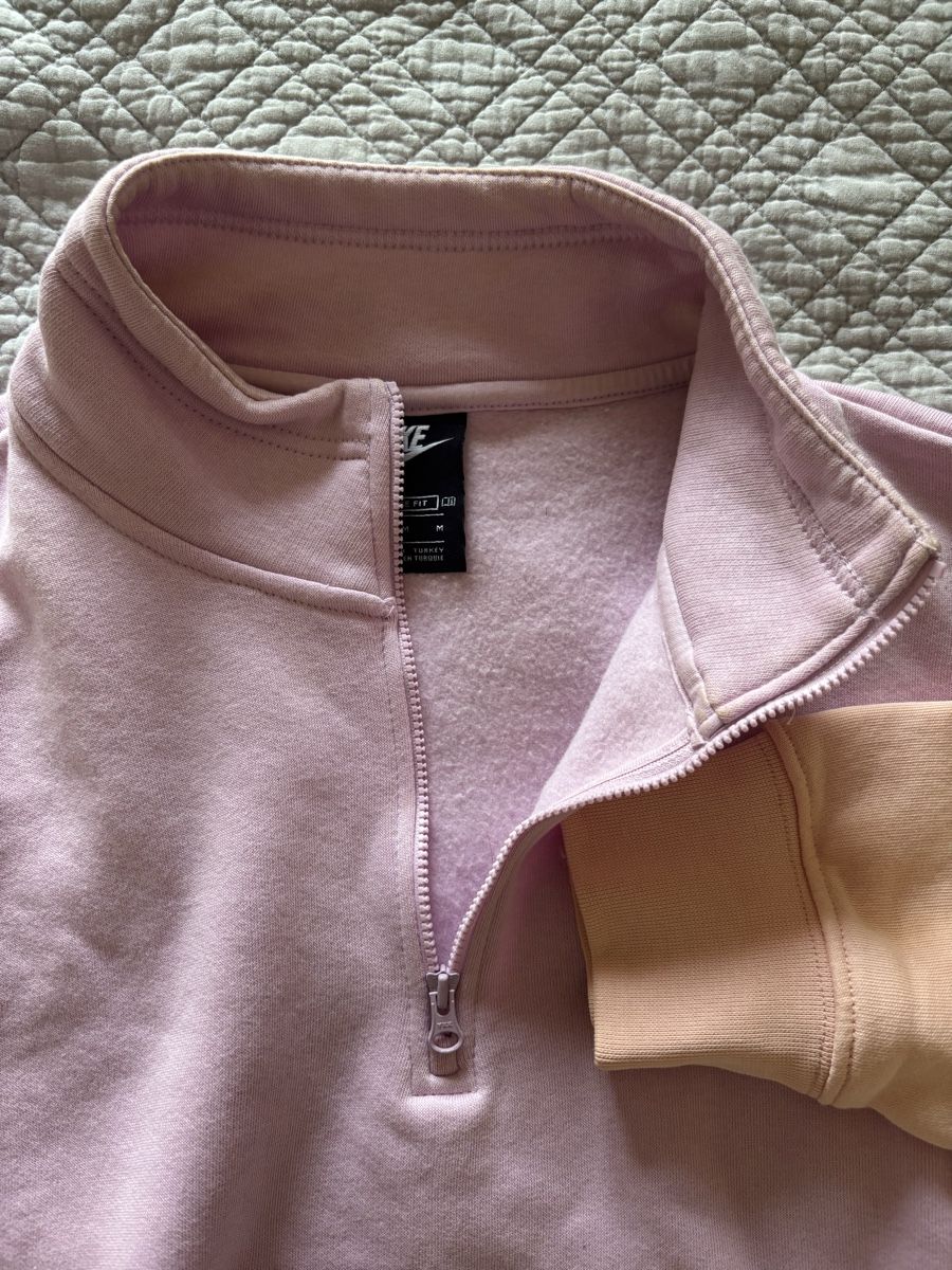 Nike Maglioni & Felpe: Sweat-shirt Nike Vintage  – Usato da Lausanne venduto da shabnam.t 4