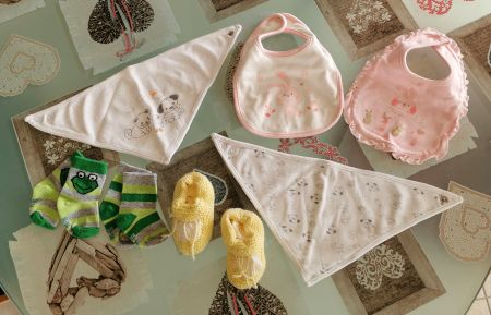 Babykleider/ Kinderkleider gemischt NEU!