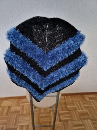 Dreiecktuch (Grösse S)  Handarbeit