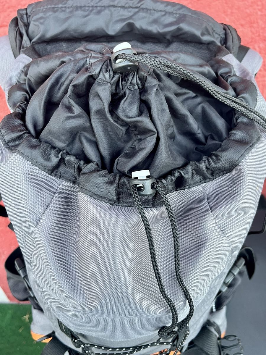 Zaini: Rucksack Black Bear Seattle 55, Top Zustand – Usato da Zürich venduto da Hypera 7
