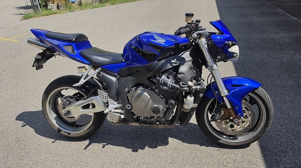 Honda Strada: Honda CBR1000RR Fireblade – Usato da Utzenstorf venduto da Ratatouille762 4