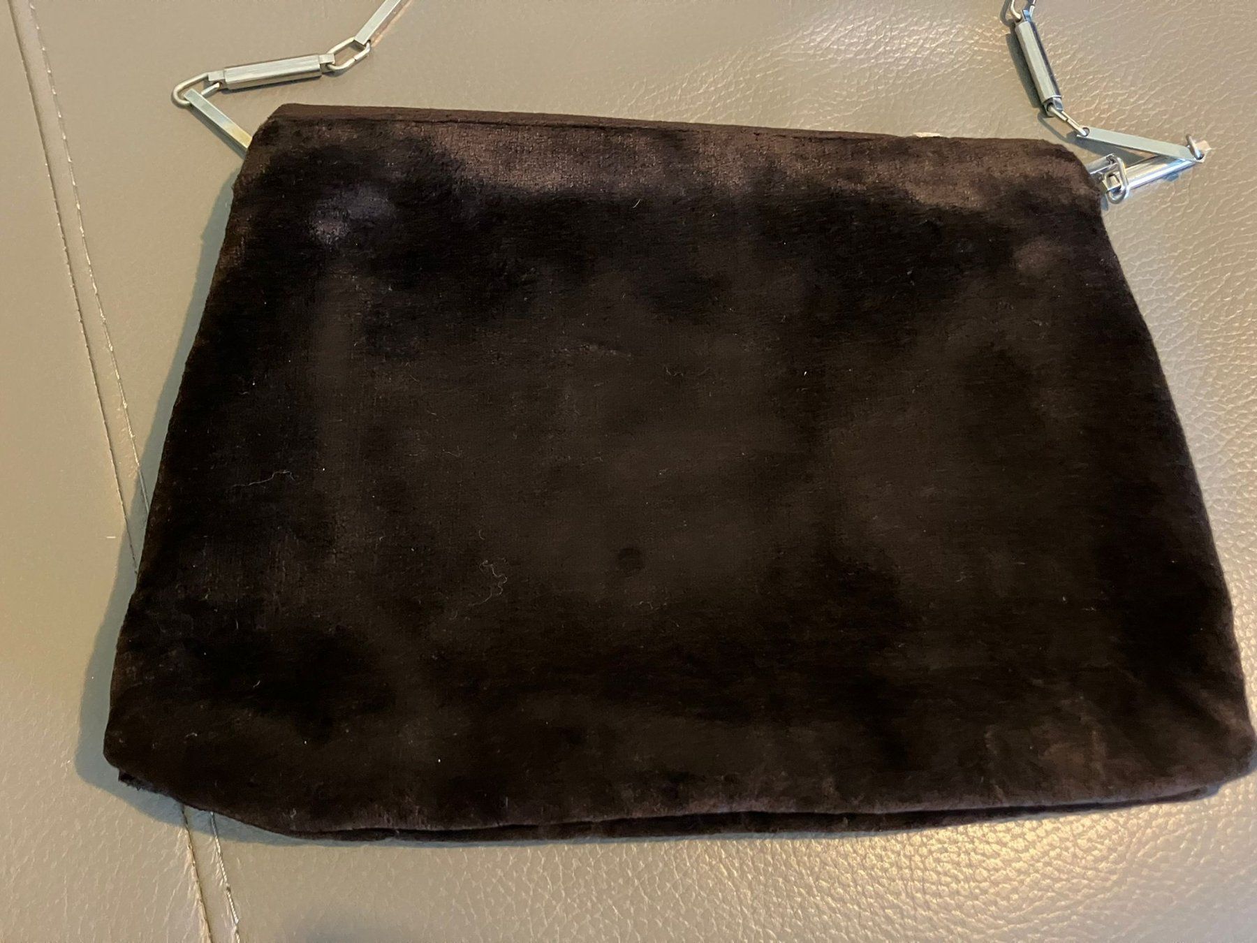 Borse da donna: Pochette marrone con catenella – Usato da Melano venduto da H-Sara 1