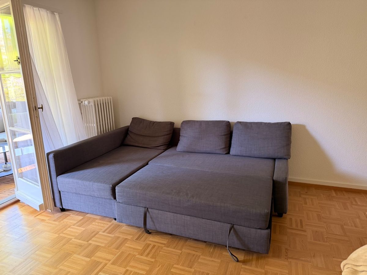 Sofas: Ecksofa mit Schlaffunktion grau Zustand akzeptabel – Gebraucht aus Basel von Cdraemy. 2