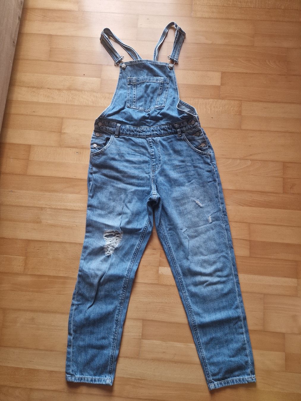 C&A Pantaloni: Latzhose  – Usato da Otelfingen venduto da Tun_c9nb