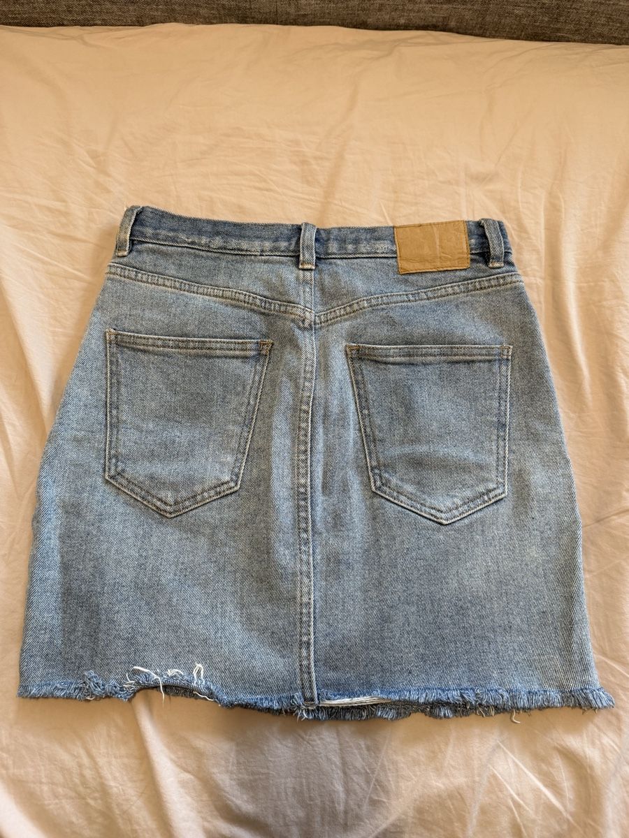 Gonne: Jupe en jean Pull & Bear taille 28 bleu clair délavé – Usato da Grabs venduto da DidiPop290