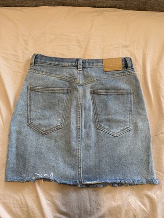 Jupe en jean Pull & Bear taille 28 bleu clair délavé