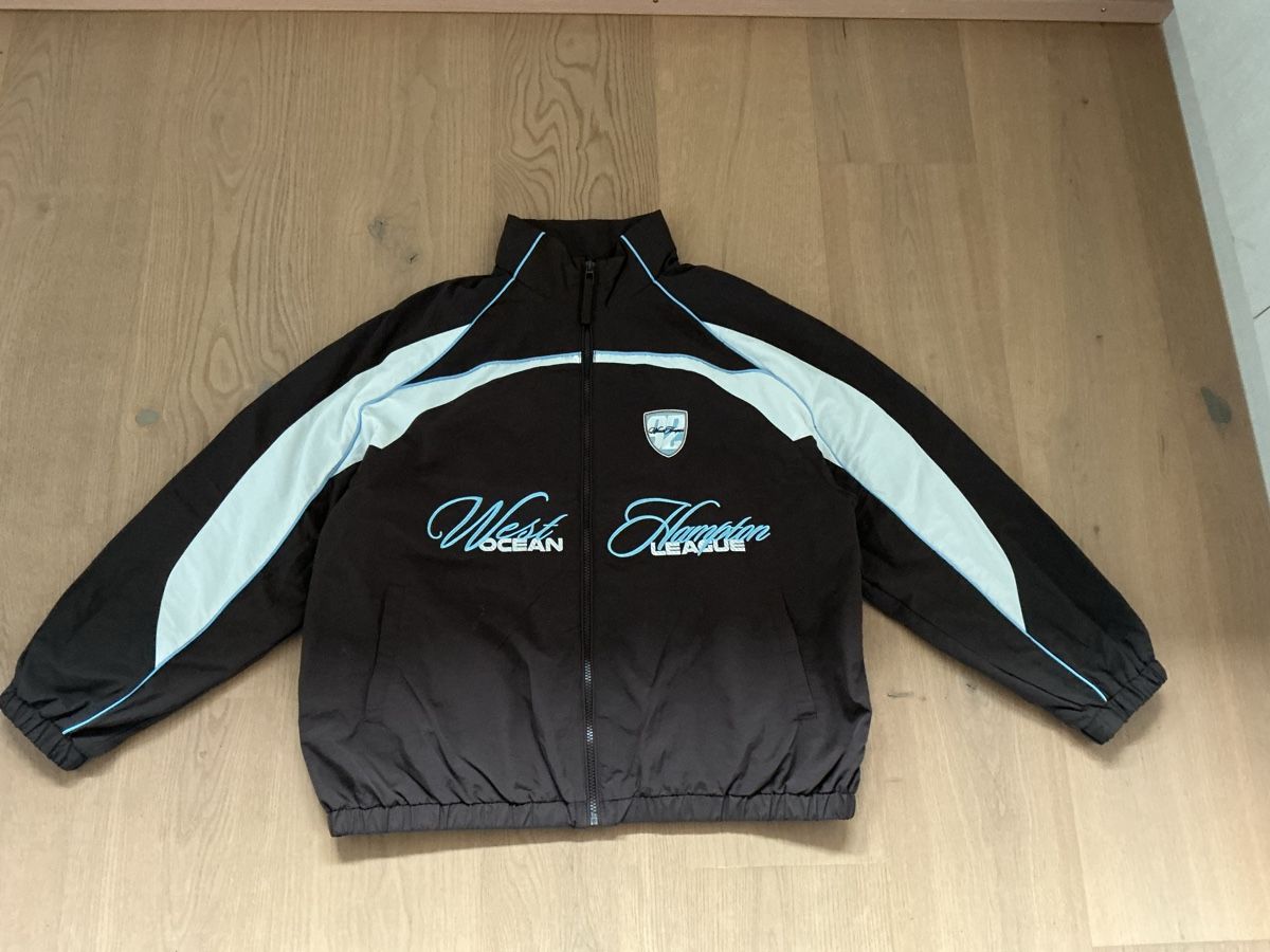 Jacken & Mäntel: Veste de jogging  – Gebraucht aus Martigny von Maxou74 1