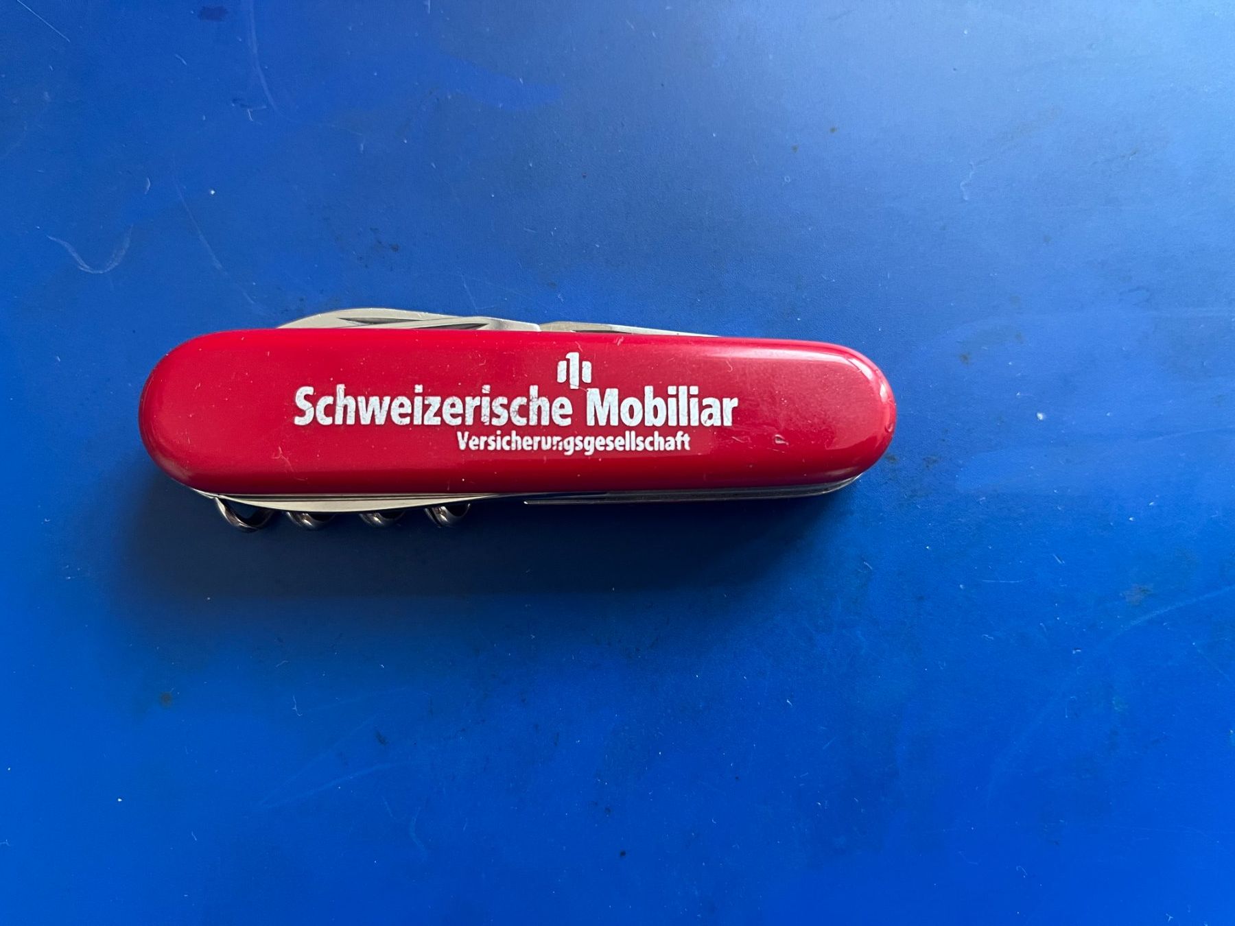 Victorinox Coltelli tascabile: Victorinox Taschenmesser Mobiliar – Usato da Dintikon venduto da Redgar58