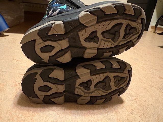 Scarpe per ragazzi: Winterschuhe Kinder – Usato da Neftenbach venduto da Aldo_C 4