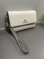 Michael Kors Wristlet Jet Set Charm vanilla/cream NEU