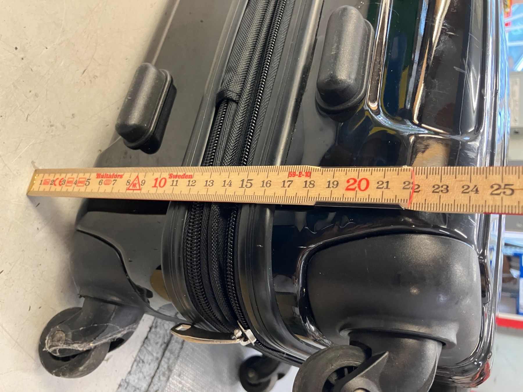 Sonstiges zu Aviatik: Schwarzer Trolley Gepäckkoffer – Gebraucht aus Dübendorf von sdbu-frappant 4