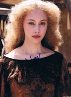 Sarah Gadon 1987- Autogramm signiert Foto 20x25cm