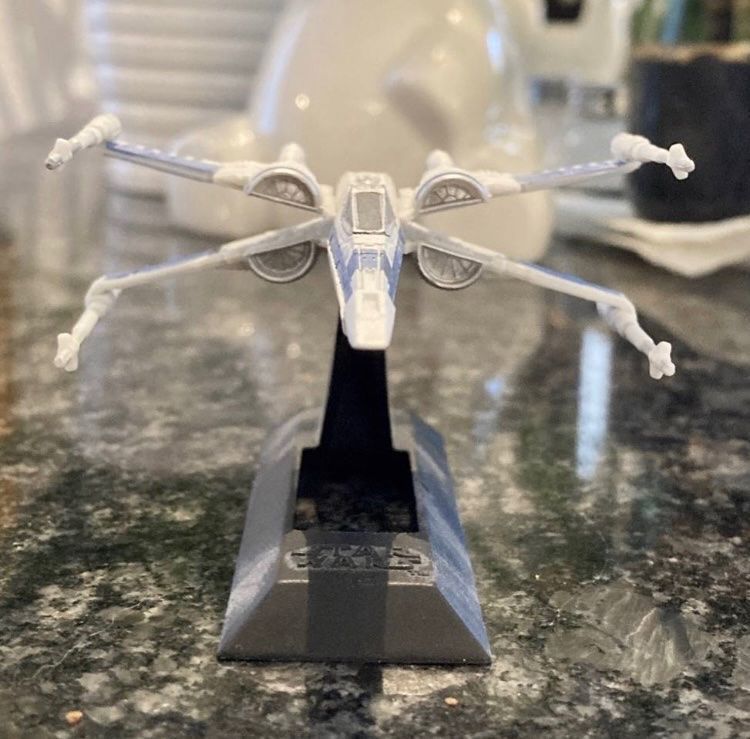 Star Wars Kit di modellismo & Modellini statici: Star Wars - Resistance X-Wing – Nuovo (secondo la descrizione) da Rütihof venduto da Kelani