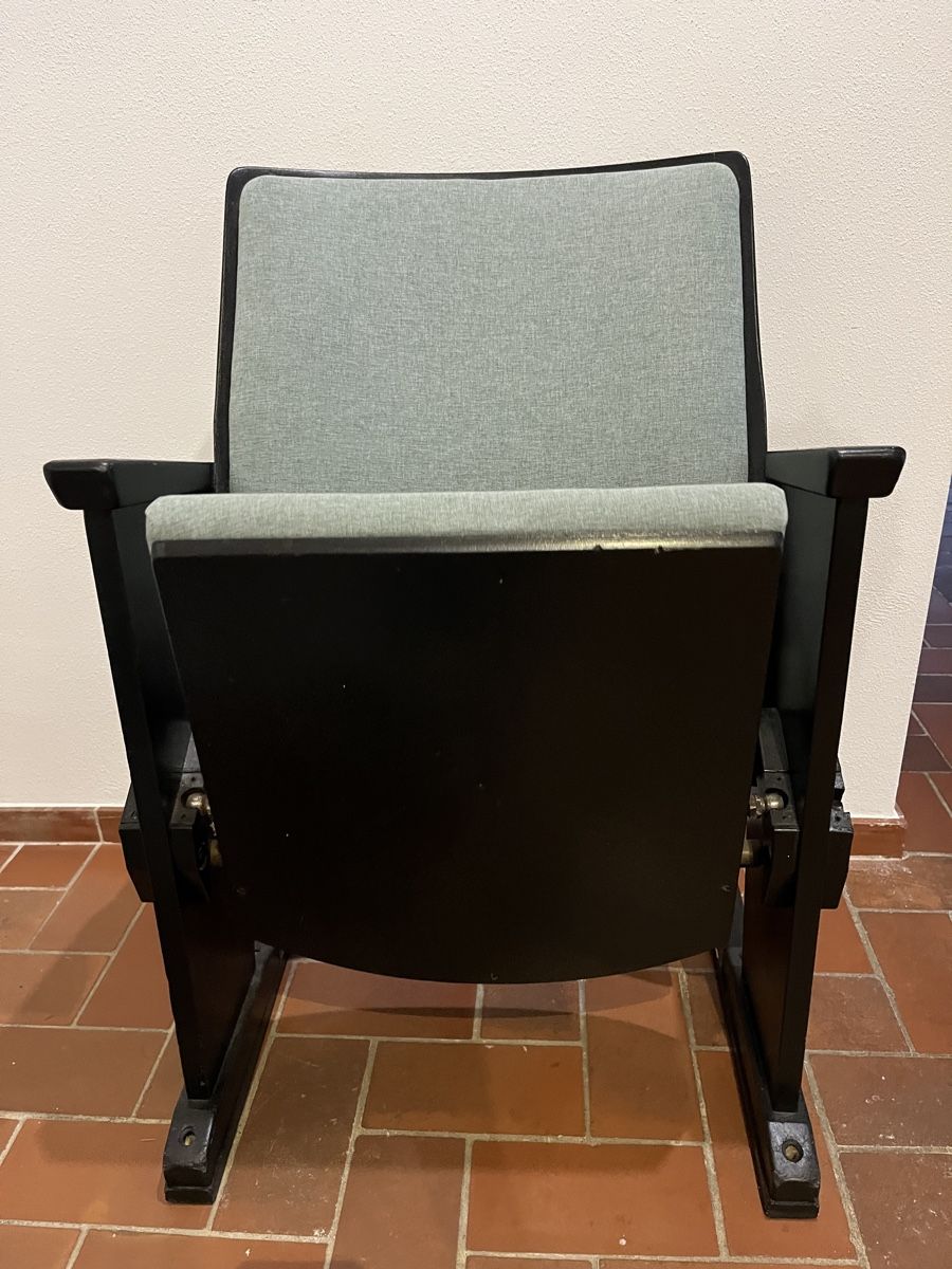 Poltrone: Vintage Kinosessel / Theatersessel – Usato da Zürich venduto da maKSt 4