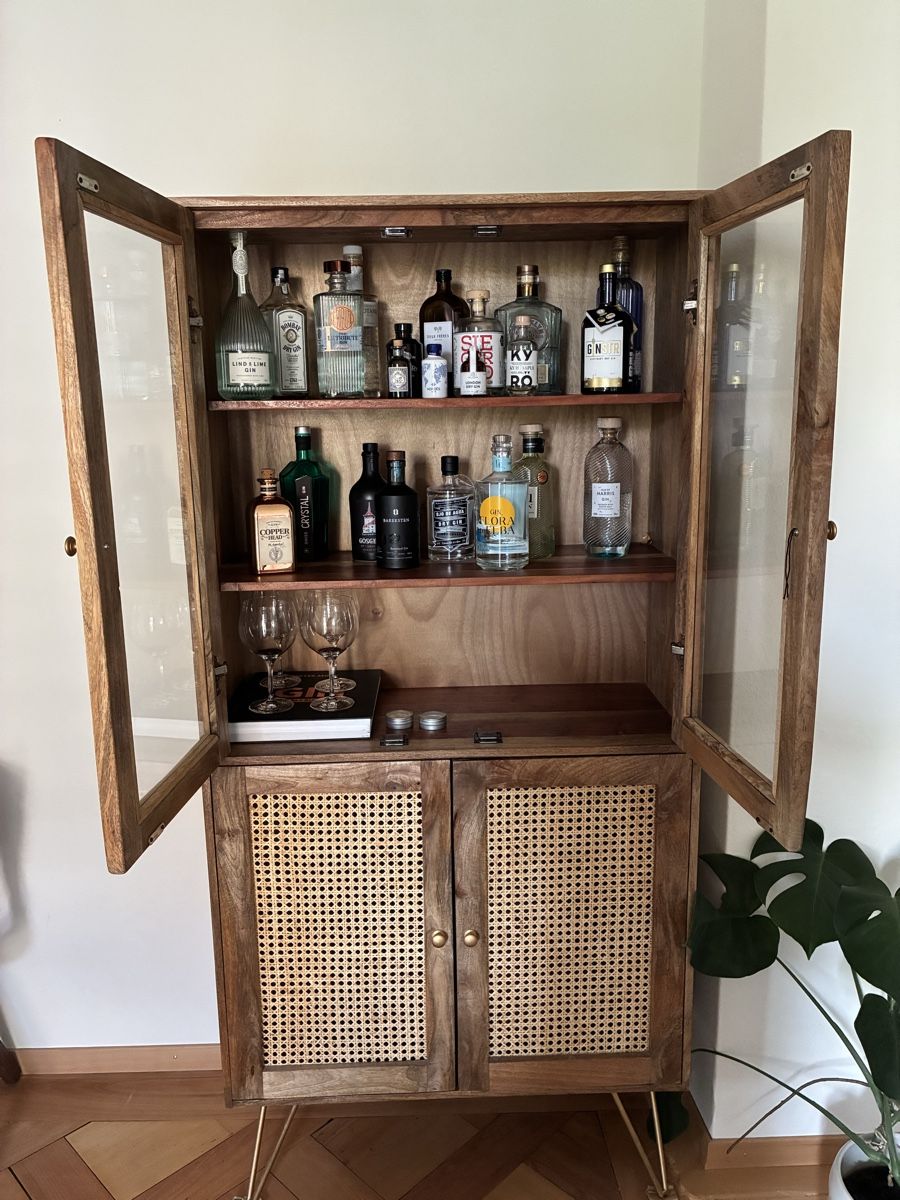 Vitrinen: Vitrinenschrank  – Gebraucht aus Winterthur von sym_w8b9 2