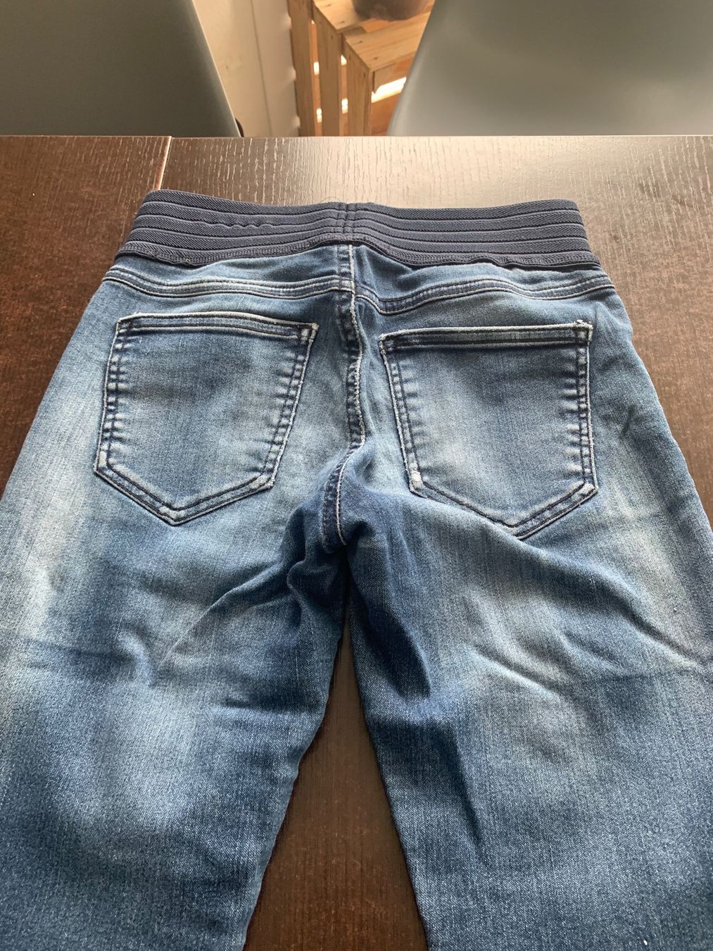 Jeans: Jeans taille XS – Gebraucht aus Domdidier von qatar1973 2
