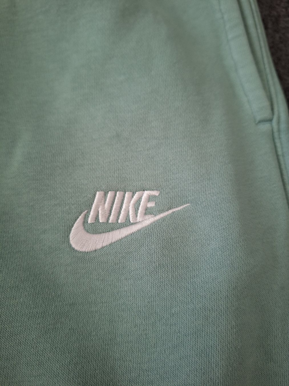 Nike Completi: Nike Trainingsanzug, mintgrün, Grösse M -  – Usato da Mumpf venduto da SwissDi 2