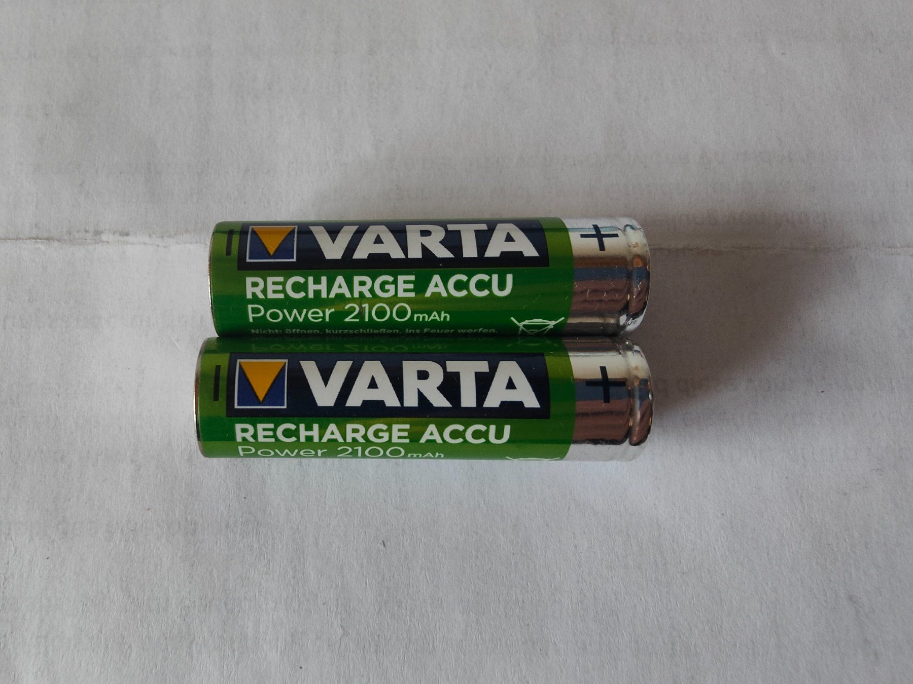 Varta Batterie: 2x AA wiederaufladbare Batterien von Varta – Usato da Adelboden venduto da rol_4zgi