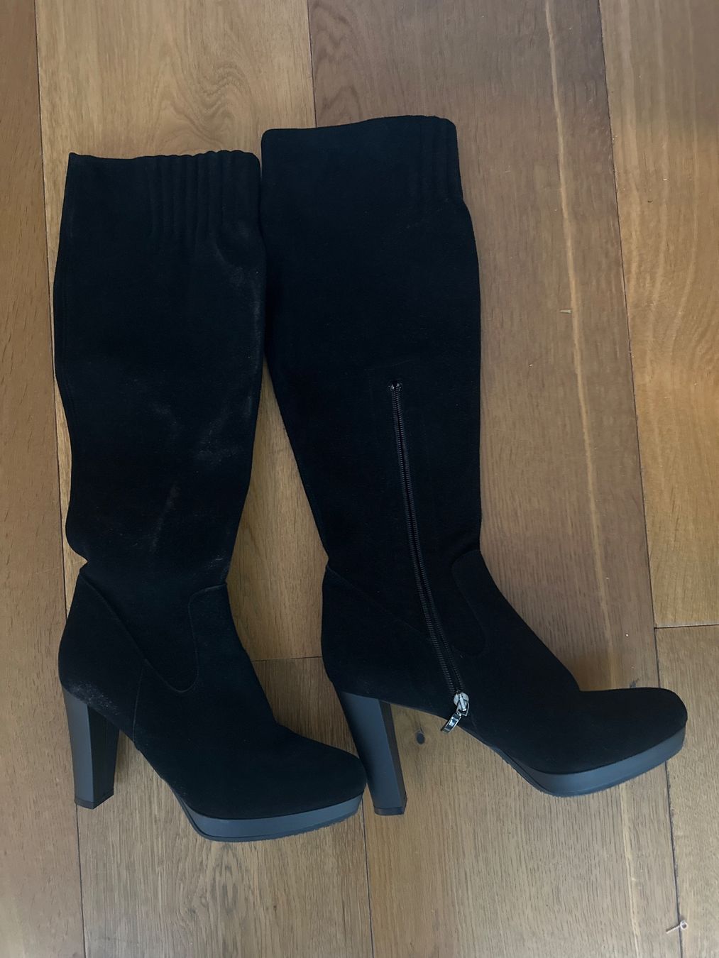 Scarpe da donna: Fabrikneue schwarze Overknee Stiefel, Gr. 40 "Convertini" – Nuovo e nell'imballaggio originale da Chur venduto da Renibe