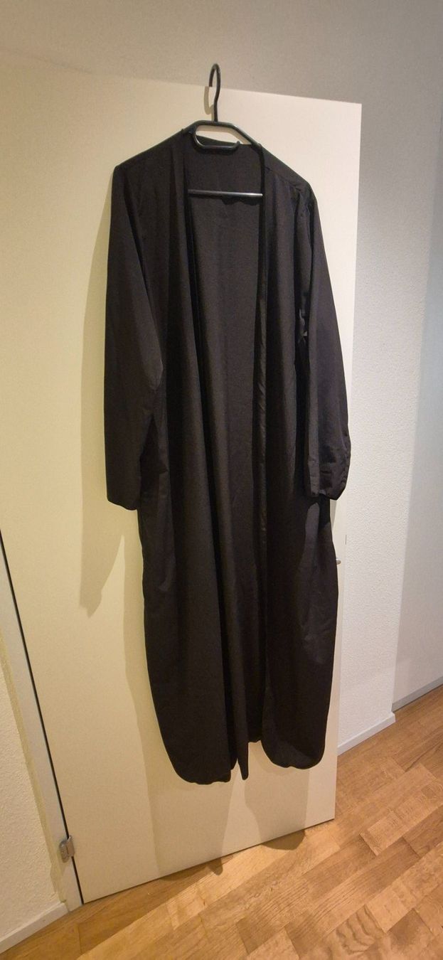 Mäntel: 2 Gothic Mäntel schwarz – Gebraucht aus Knonau von xxj_8g62