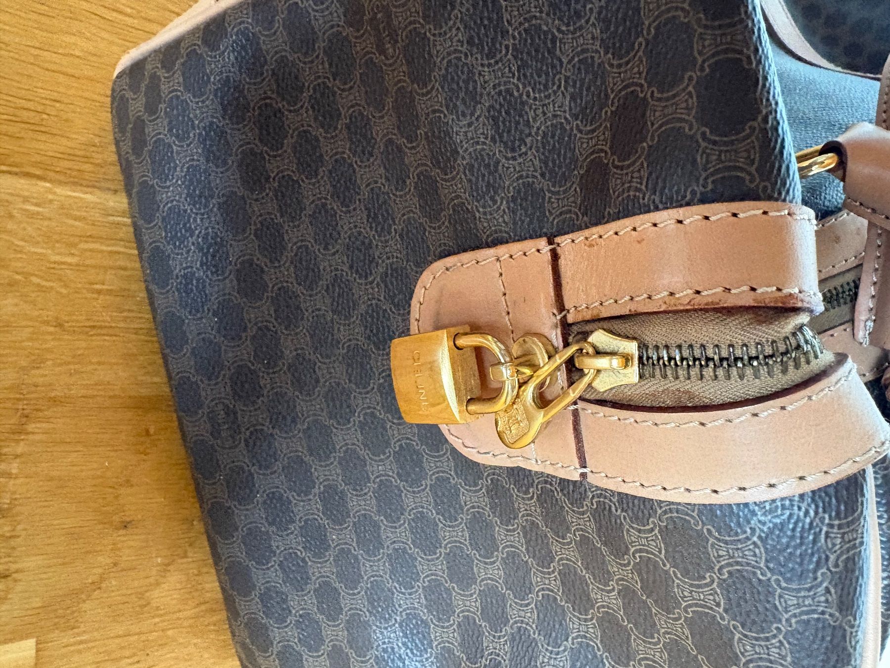 Celine Borse: Céline Macadam Boston Bag Brown – Usato da Bern venduto da ano_ngd5 2