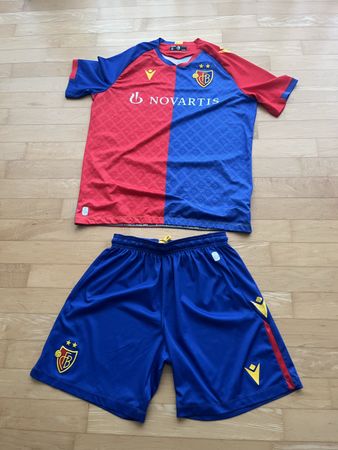 FC Basel Trikot-Set  Macron Shirt XL Short M gebraucht