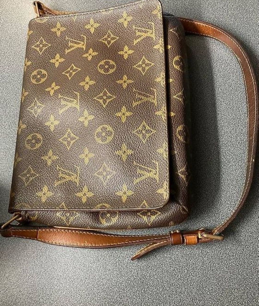 Louis Vuitton Borse da donna: Louis Vuitton Tasche – Usato da Zunzgen venduto da Fleksi 3