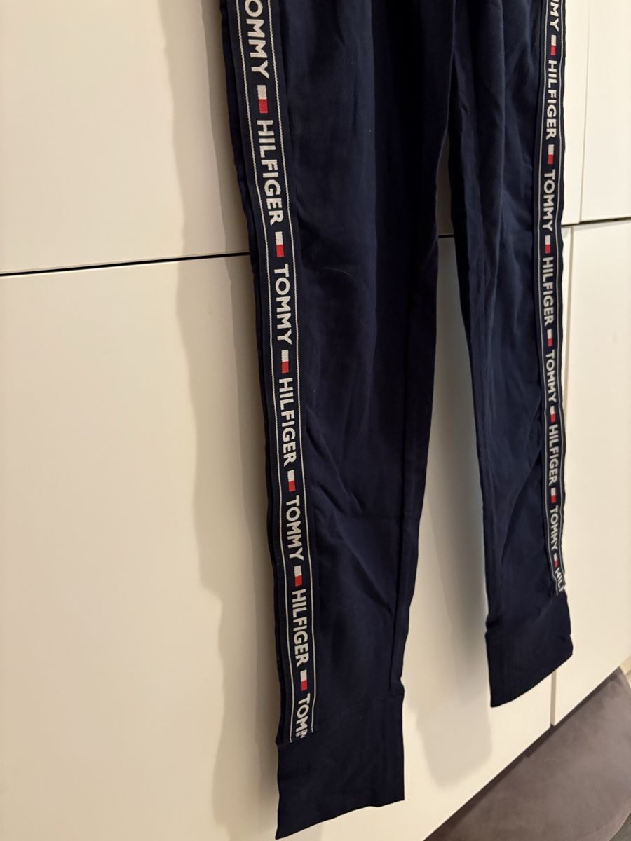 Tommy Hilfiger Leggings: Legging Bas training Tommy Hilfiger bleu, taille S, NEUF – Nuovo e nell'imballaggio originale da Pully venduto da kaba07 2