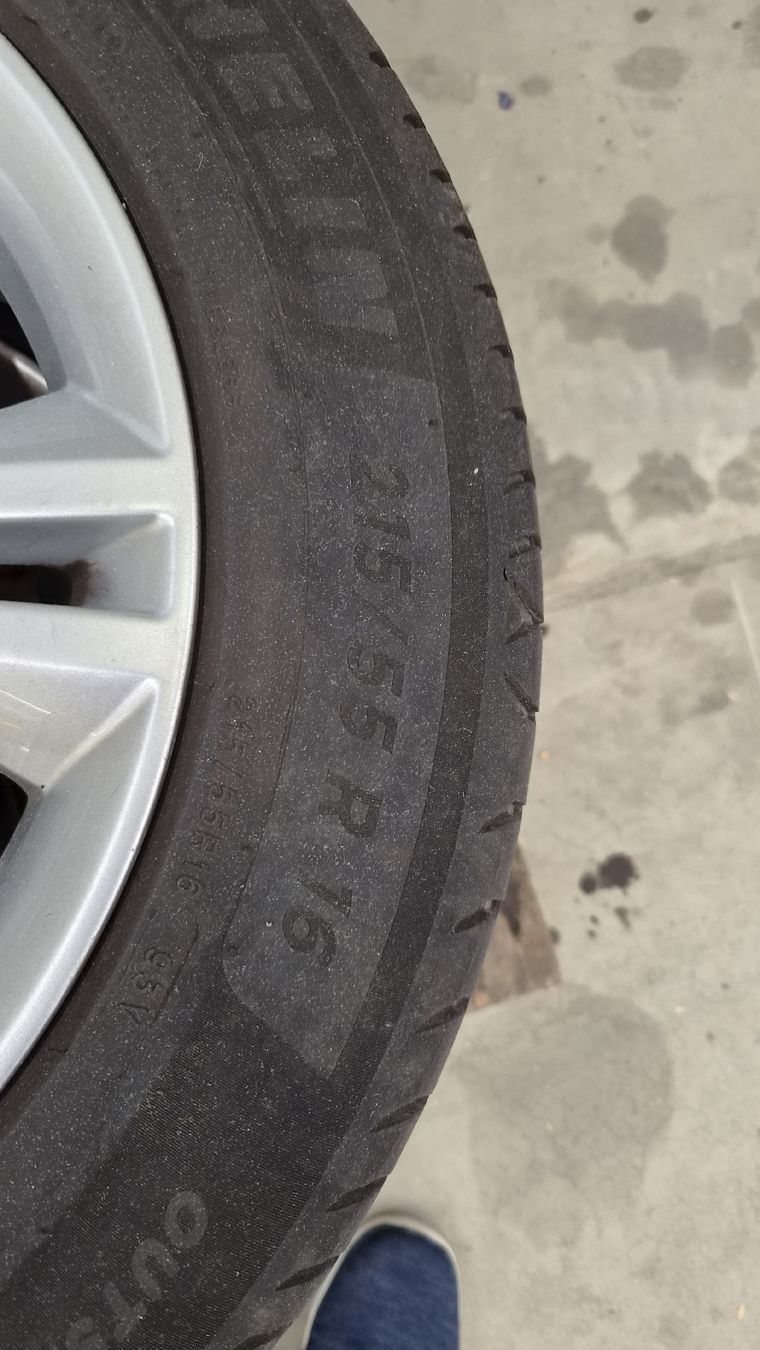 Pneumatici & Ruote complete: 4x Ford Alufelgen mit Michelin Reifen – Usato da Wildegg venduto da scho_pla 2