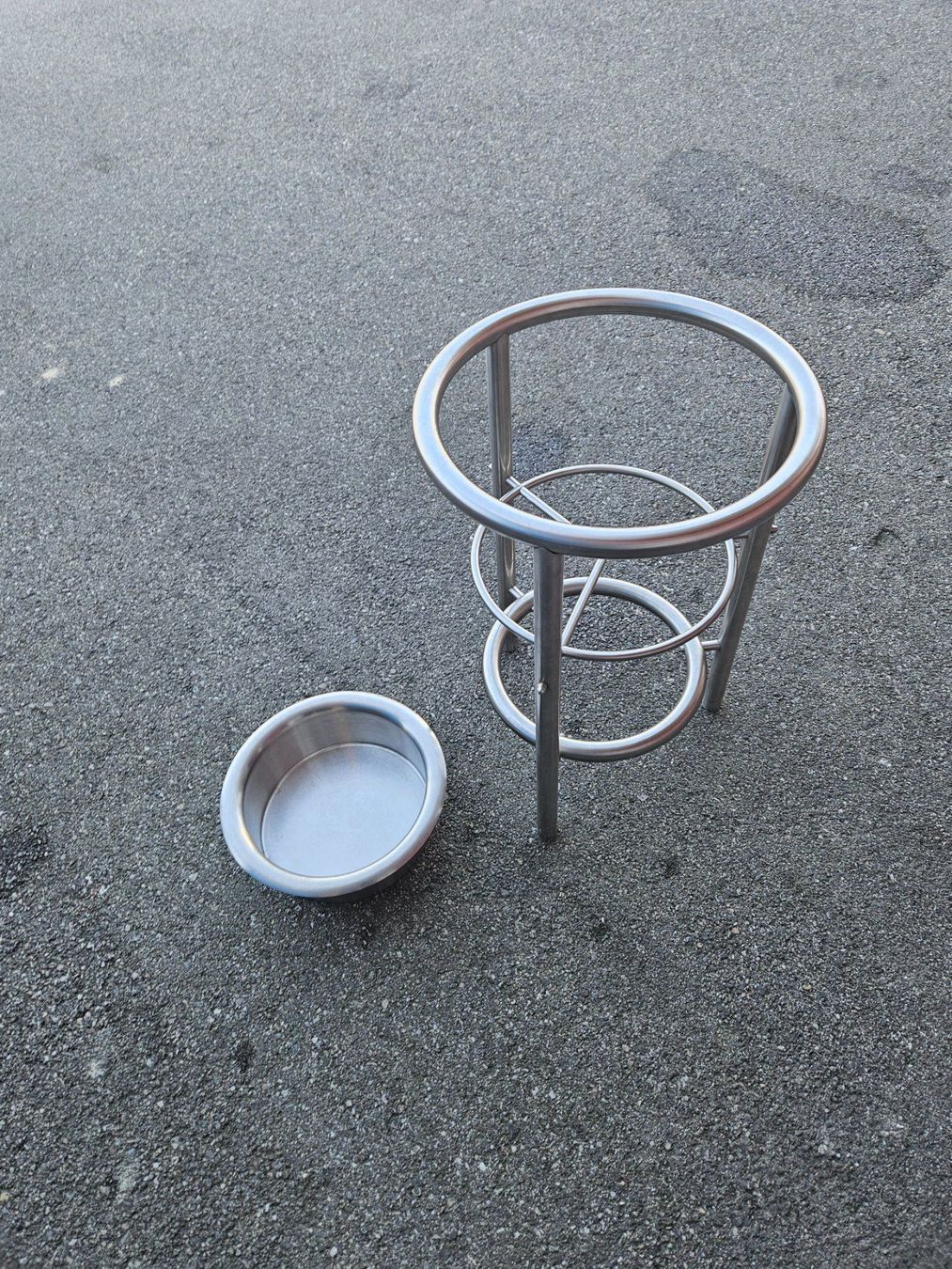 Altri mobili per ufficio: Schirmständer / Blumenständer – Usato da Recherswil venduto da hubelmatt 5
