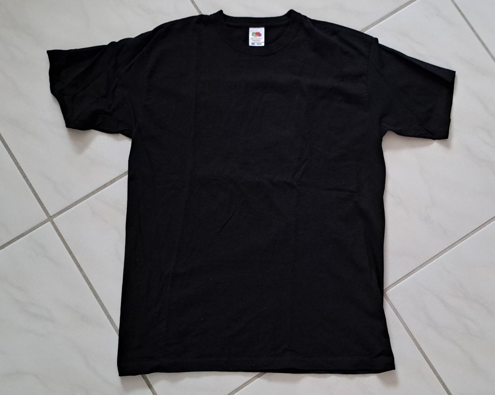 T-Shirts: schwarzes T-Shirt Grösse 164 – Gebraucht aus künten von himelblau