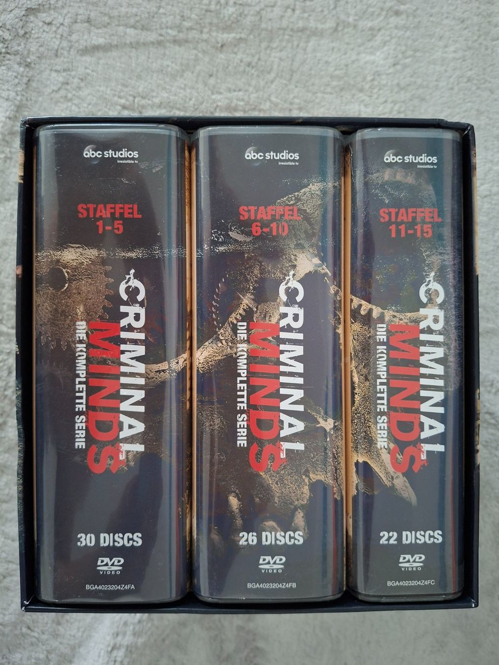 Alle DVDs: CRIMINAL MINDS  STAFFEL 1 - 15  DVDs SUPER - BOX – Gebraucht aus Aesch BL von Burschi59 2