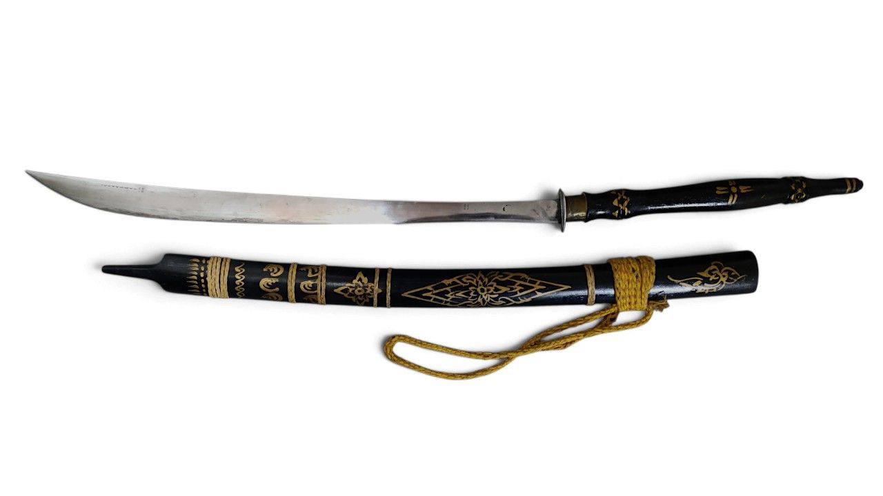 Altre raccolte & rarità: Burmesisches Dha-Schwert mit Scheide   – Usato da Hochfelden venduto da Historium 2