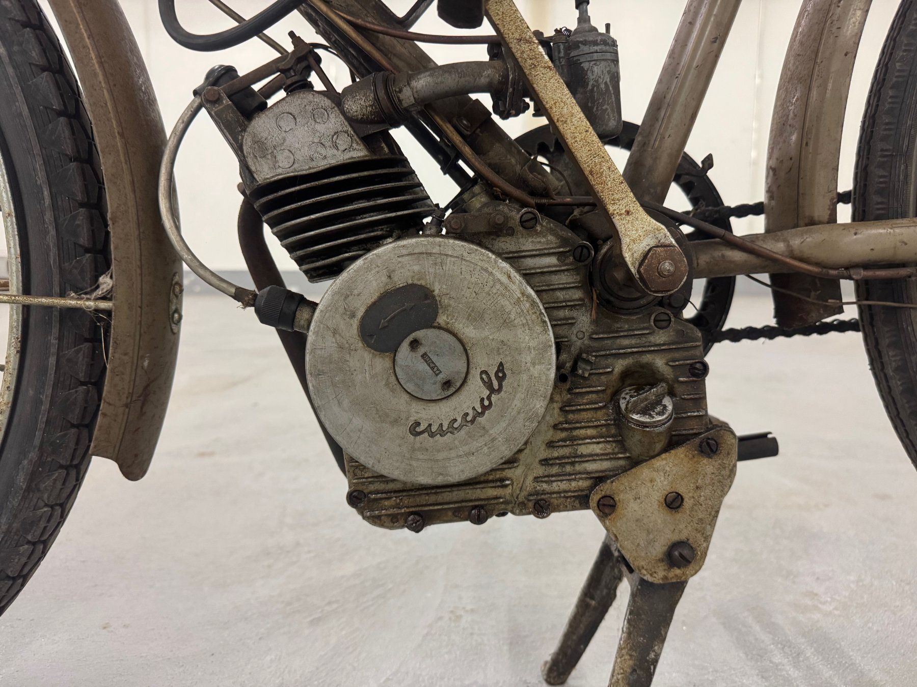 Ducati Strada: Cucciolo Ducati – Difettoso da Satigny venduto da acr_2dk7 8
