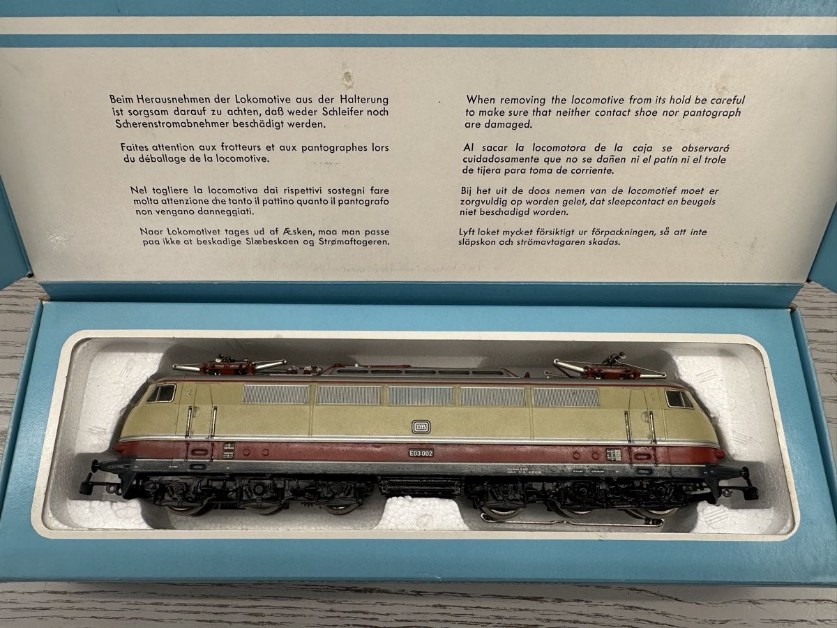 Märklin Modelleisenbahnen: Märklin 3053 DB BR 103 TEE – Gebraucht aus Lupsingen von New-Haven 6