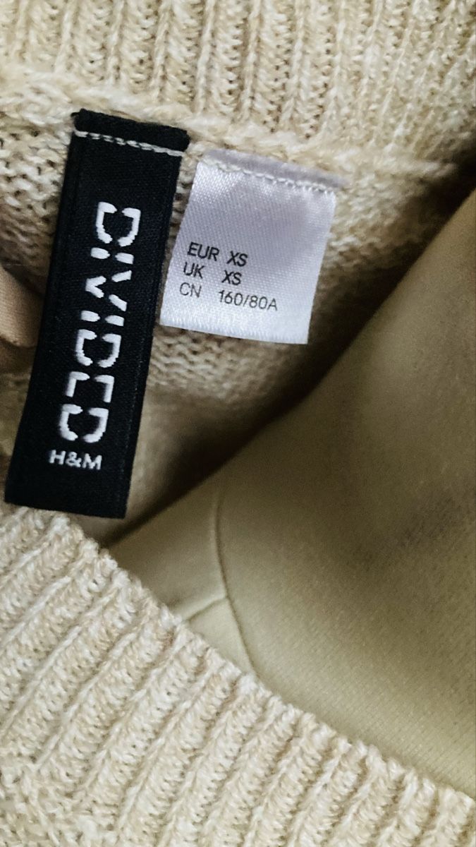 H&M Pullover & Sweatshirts: H&M Pullover – Gebraucht aus Läufelfingen von petit-nicola 2