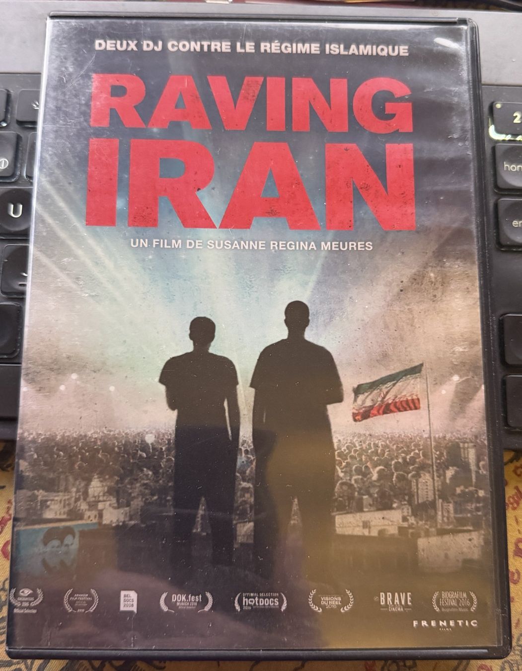 Tutti i DVDs: Raving Iran (2016) - DVD – Usato da Semsales venduto da __Florian__ 1
