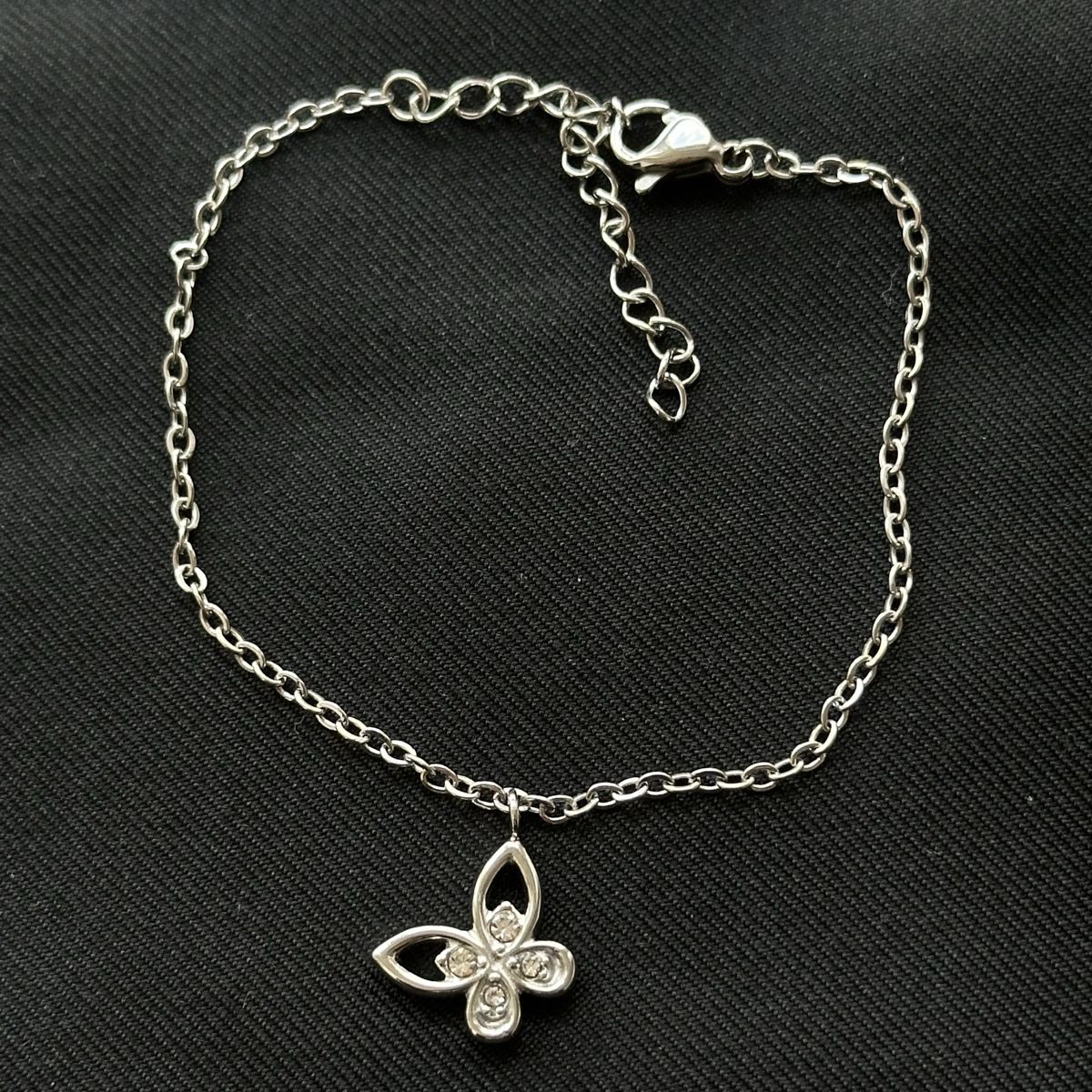 Bracciali & Braccialetti: Silberne Edelstahl Schmetterling Armkette – Nuovo (secondo la descrizione) da Givisiez venduto da dor_xb9k