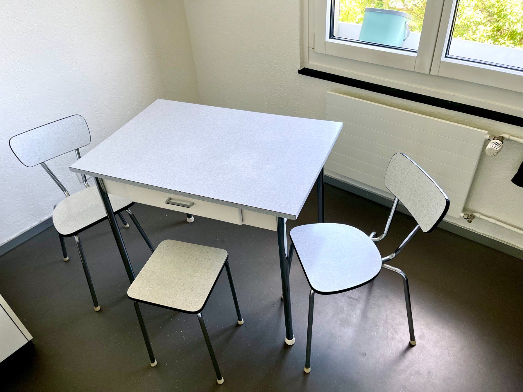 Set di tavolo e panche: Kelko Küchentisch Set – Usato da Zürich venduto da miketreeman