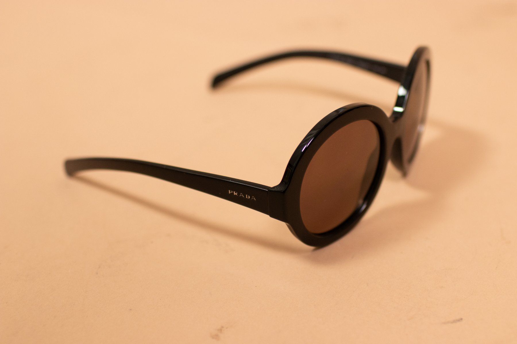 Prada Brillen & Gläser: Oversized PRADA Sunglasses – Gebraucht aus Hombrechtikon von BAZ-Vintage 3