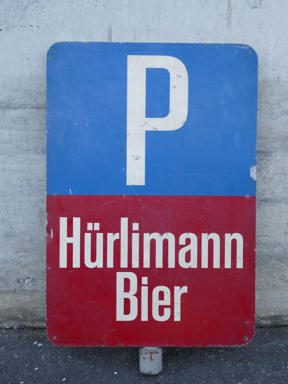 Hürlimann Insegne: Hürlimann Bier Parkplatzschild doppelseitig – Usato da Lüchingen venduto da Eeizo 3