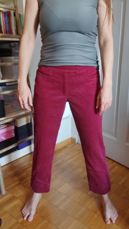Akris Damen Cordhose dunkelrot mit Umschlag guter Zustand