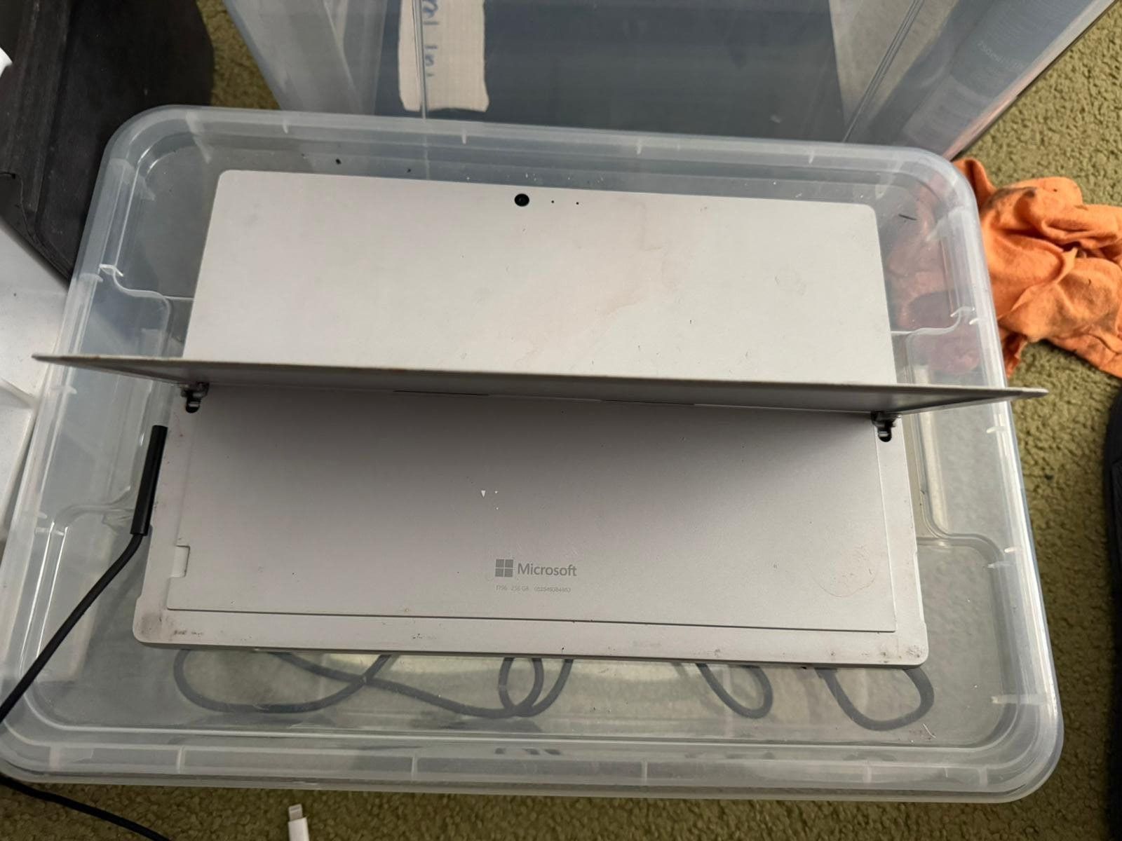 Microsoft Notebook: Surface pro 5, 256GB - i5 - 8GB RAM - Modell 1796!! – Difettoso da Olten venduto da HoYa01 2