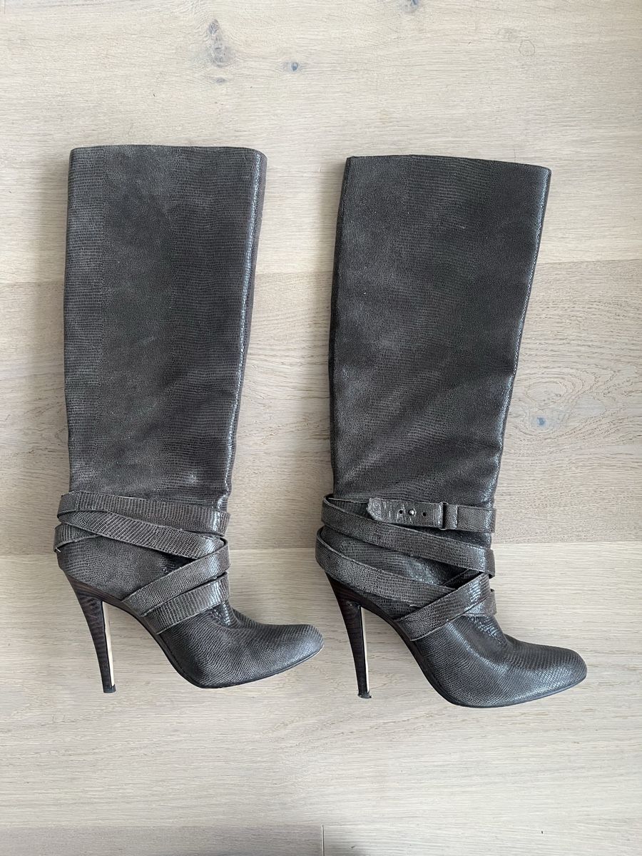 Scarpe da donna: Wunderschöne dunkelbraune Stiefel, schimmernd, Grösse 38.5 – Usato da Pfäffikon SZ venduto da humming-bird 4
