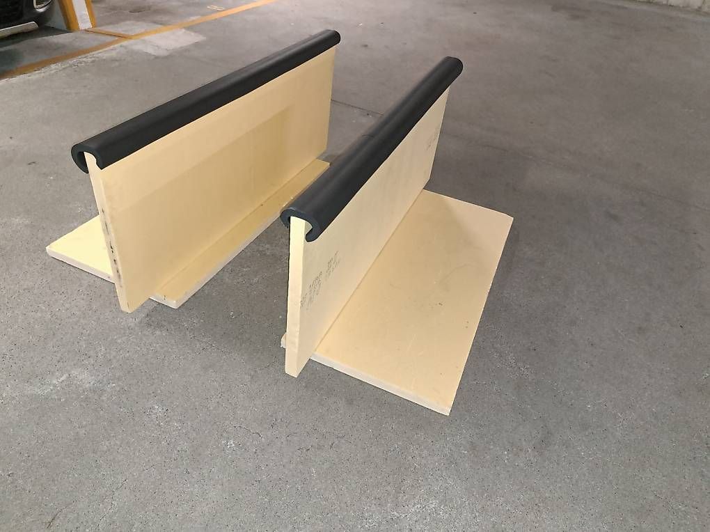 Accessori per altri veicoli: Rammschutz Auto Stellplatz, Garage, Türschutz – Usato da Samstagern venduto da Cobra-2030 2